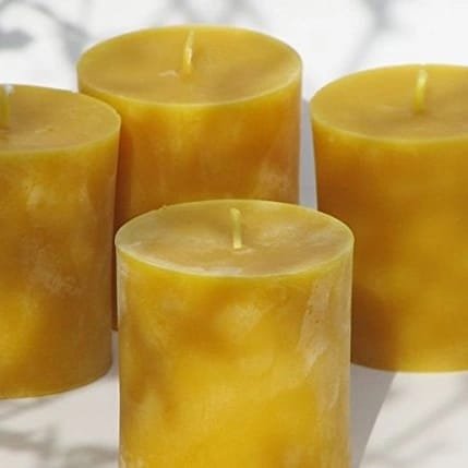 Vela de cera de abeja taco cilíndrico con acabado liso